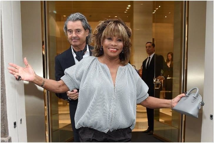 18-tina turner.jpg