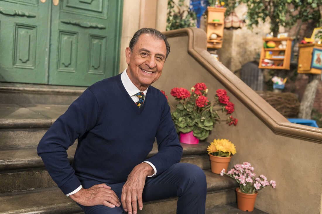 Emilio Delgado, who played Luis on 'Sesame Street,' has died at 81 : NPR